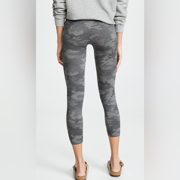 Spanx cropped leggings (XS) - Picture 9 of 13